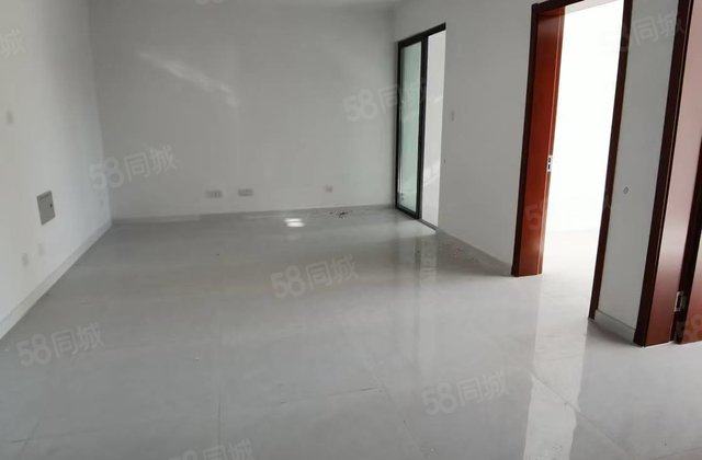 市医院附近，运河边精装两室，看房方便