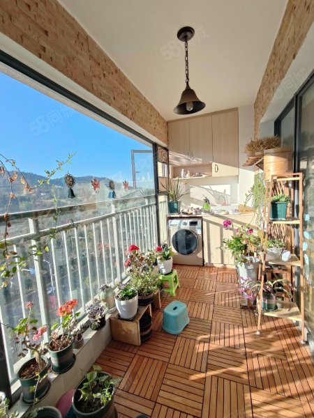 地铁口端头房带装修带车位带150平大露台低于市场价