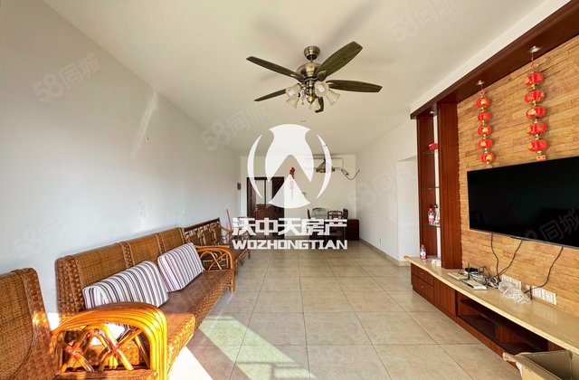 鸿洲时代海岸(东区)3室2厅127.55㎡296万二手房图片