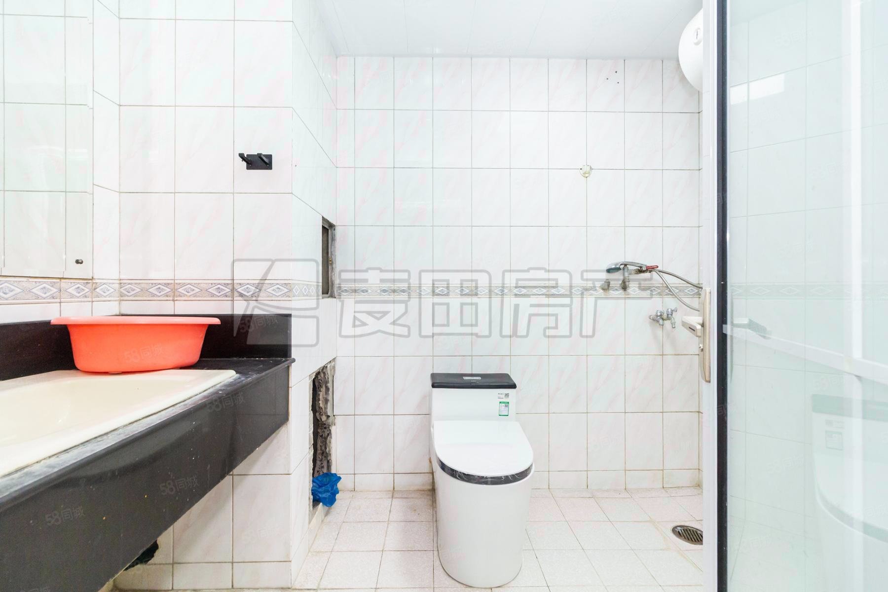 白橋苑4室2廳2衛(wèi)176.08㎡西南1100萬