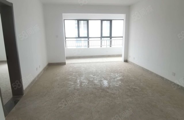 市中心人民公园 金麟府 4室3卫 带车位带地下室 可按揭