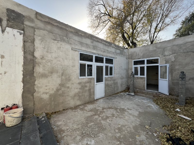 恭儉胡同小區(qū)2室3廳2衛(wèi)270.35㎡北4000萬