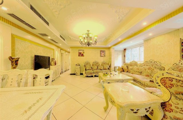 交大卡布里城6室2厅202.2㎡195万二手房图片