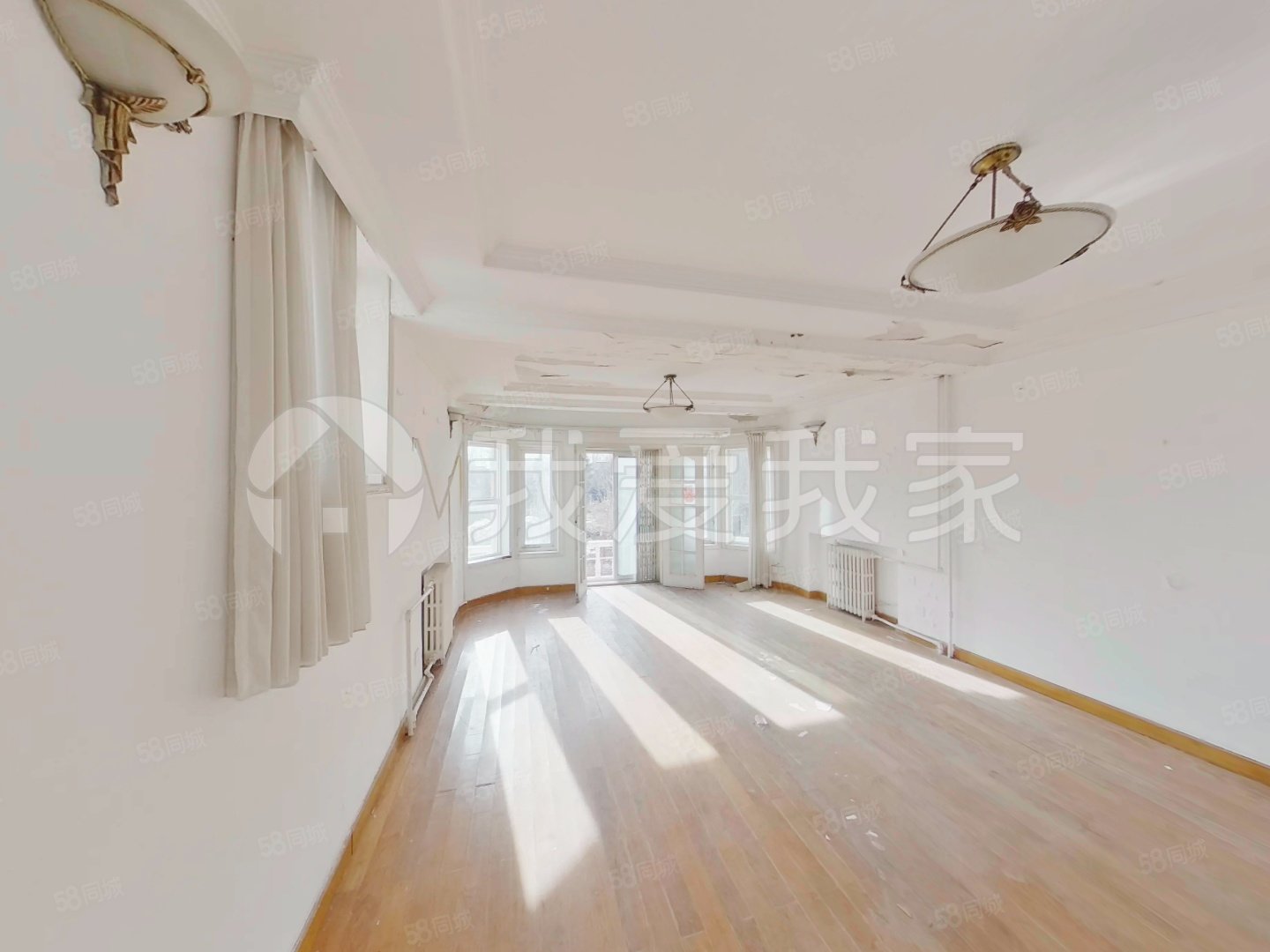 王府園中園(別墅)8室2廳3衛(wèi)256.1㎡東西1550萬(wàn)