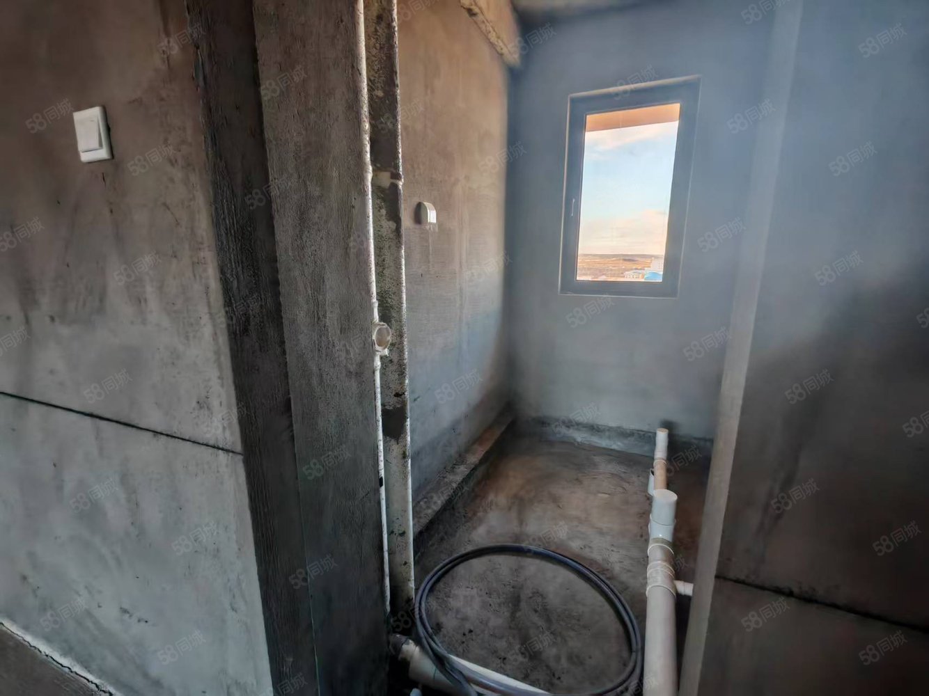 华韵锦园3室2厅2卫152㎡南北115万