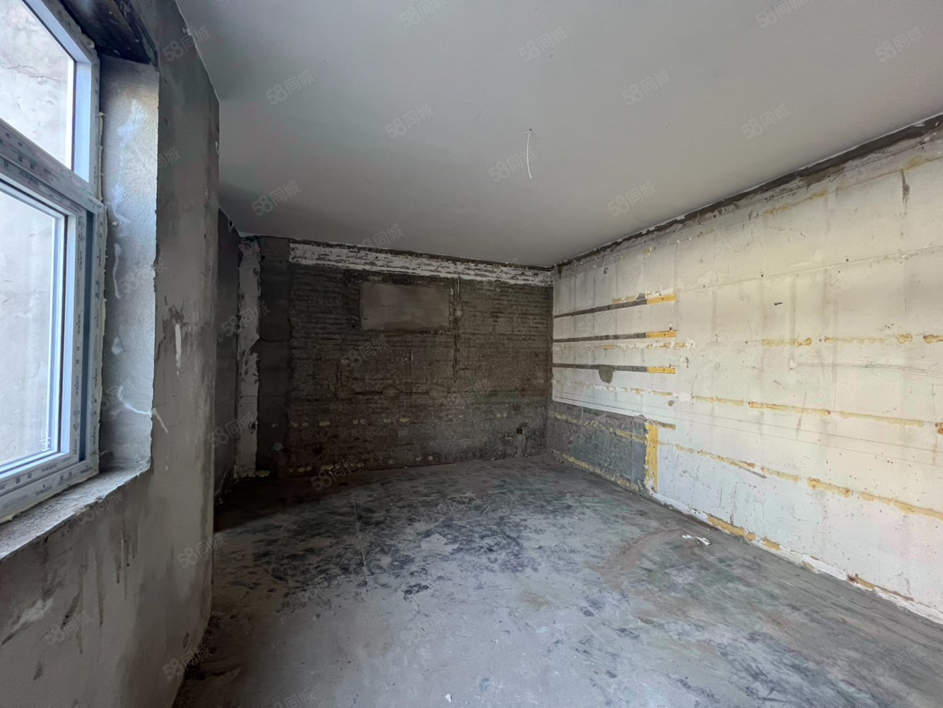 恭儉胡同小區(qū)2室3廳2衛(wèi)270.35㎡北4000萬