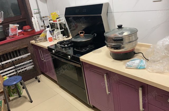 凤凰新城一层送大车库