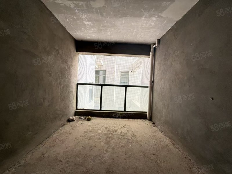 紫光小区3室2厅2卫125.33㎡东西61.8万