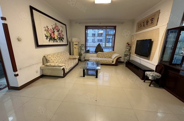 威尼斯花园(二期) 小区新 医疗配套成熟 出行方便 小三居