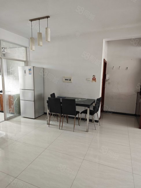 阳光华庭梨园路98号3室2厅2卫105平方米