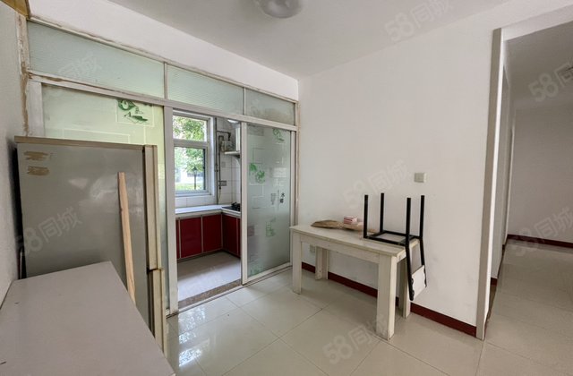 房东急售 嘉明 低容积 新城邦 多层一楼地上储藏室车位钥匙