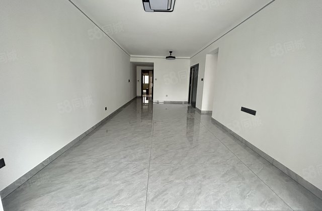 蓝光高州钰泷湾4室2厅112㎡55万二手房图片