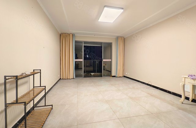 八方小区(C区)3室2厅137.29㎡330万二手房图片