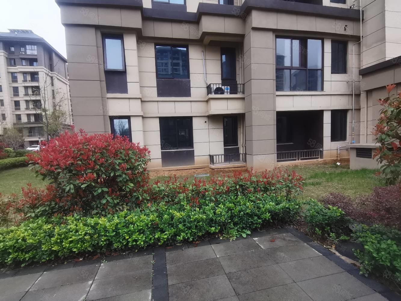 池州绿地城4室2厅2卫126㎡南72万