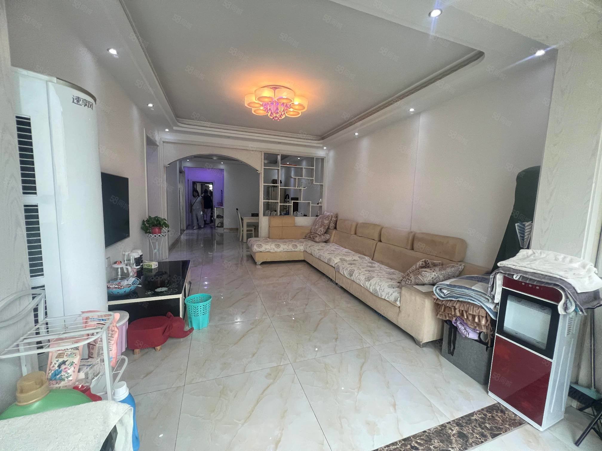 奥林清华3室2厅1卫109㎡南北52万