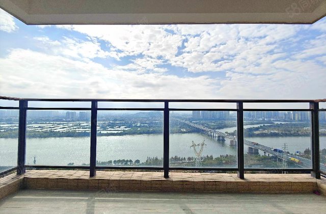 龙光天瀛4室2厅134.03㎡210万二手房图片