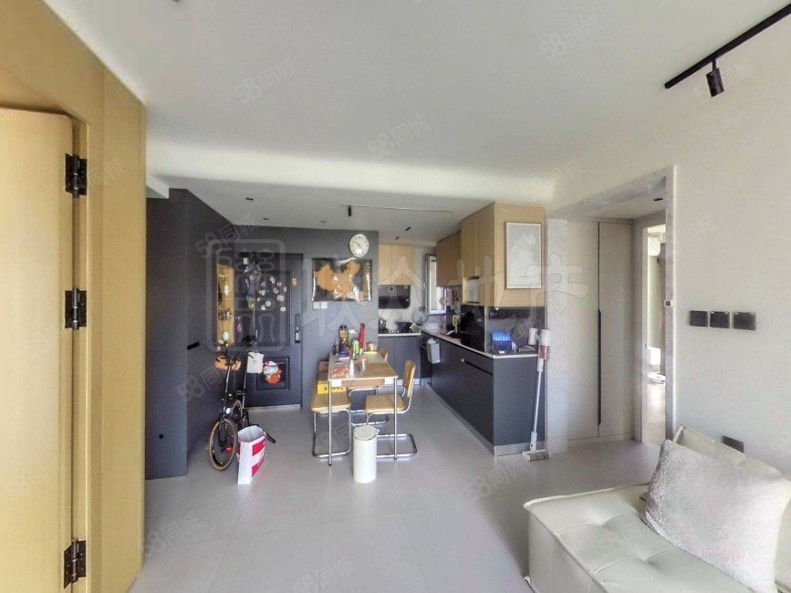 海上海花園3室1廳1衛(wèi)96.03㎡西南660萬