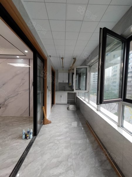 泗水龙城华府3室2厅2卫137㎡南北119万