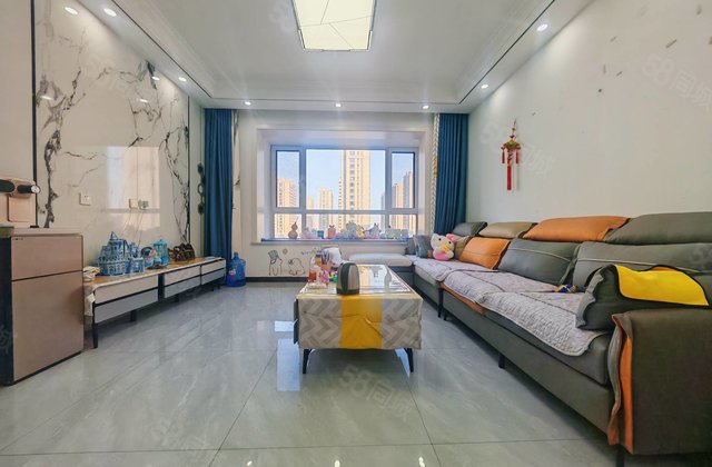 捡   精装修 带车位储藏室 全明户型 业主诚心卖 看房方便