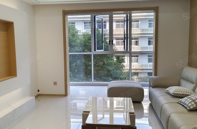 学府家园3室2厅126㎡51万二手房图片