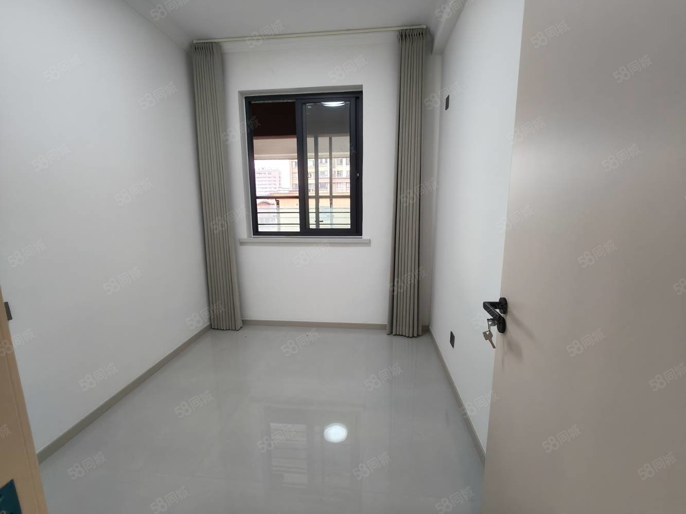 城投时代花园4室2厅1卫121㎡南59.8万