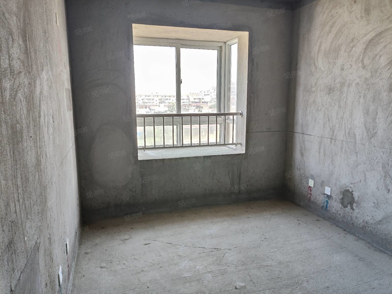 小刘庄还原小区3室2厅2卫129.5㎡南38万