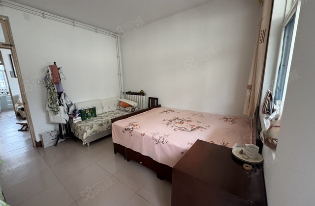 兴华路东 三楼 边户，有储山环北苑