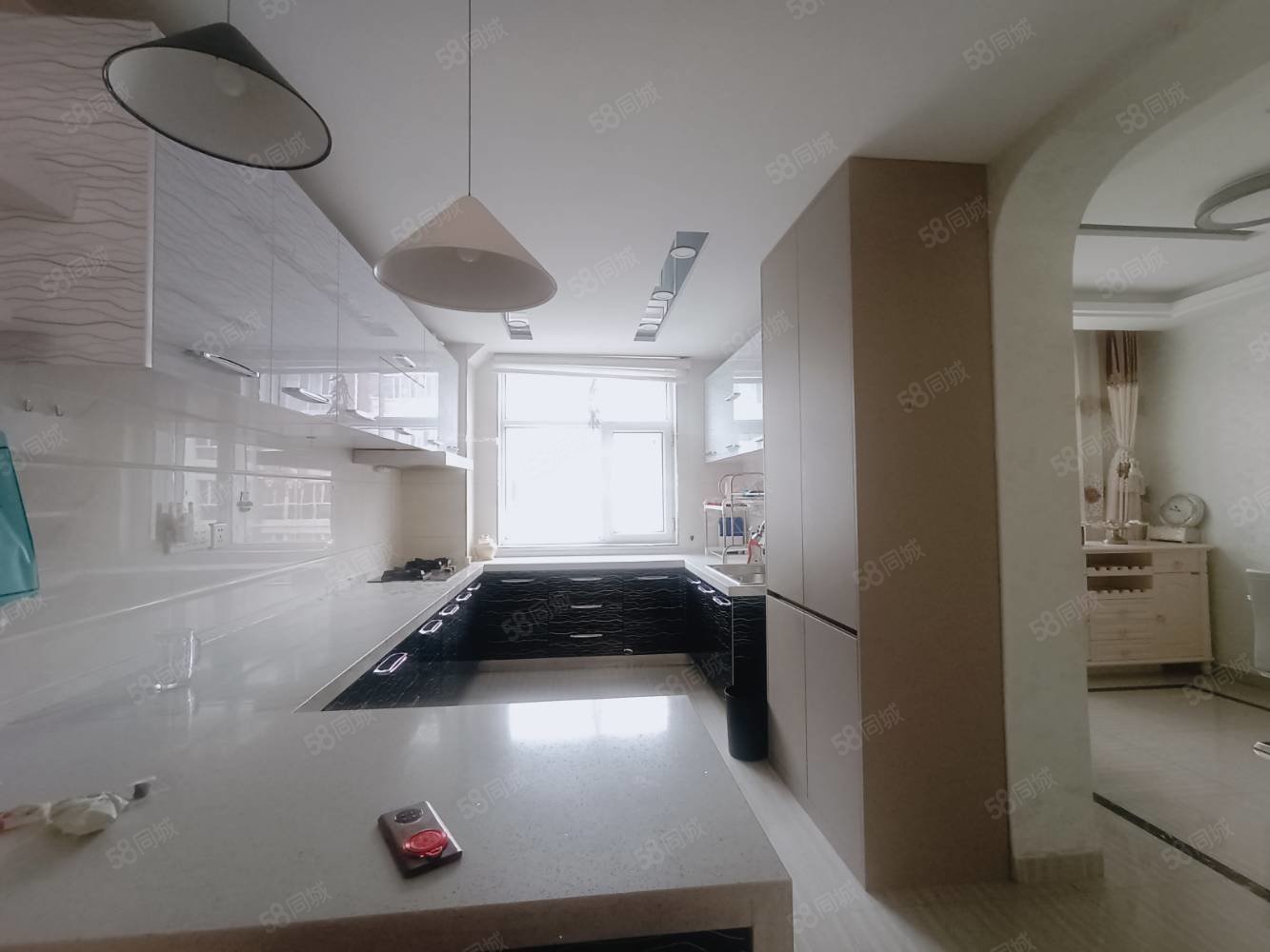 和谐小区3室2厅2卫201㎡南北95万