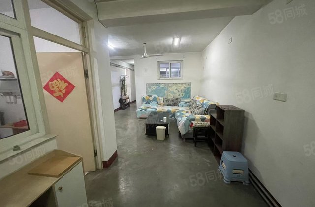 高楼层视野好南向采光好近医院小三居 诚意出送地下室