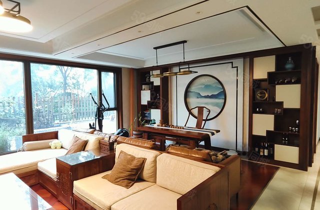 一楼带院  绿城百合新城  精装  双车位  免大税