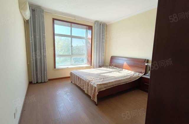 威尼斯二期 三楼180万带车库带储藏室免大税