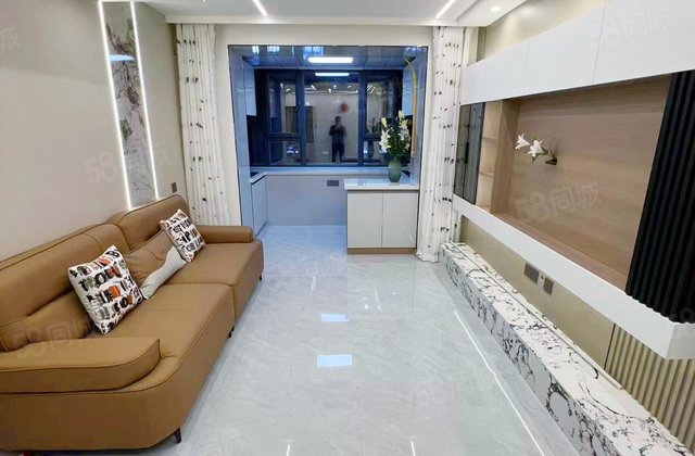 33街区2室1厅61.2㎡35万二手房图片