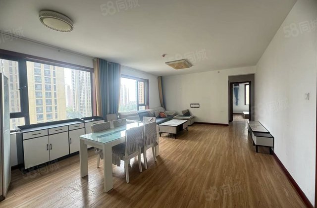 百合四居室，7米宽厅观景房，好楼层，单价仅售8000多