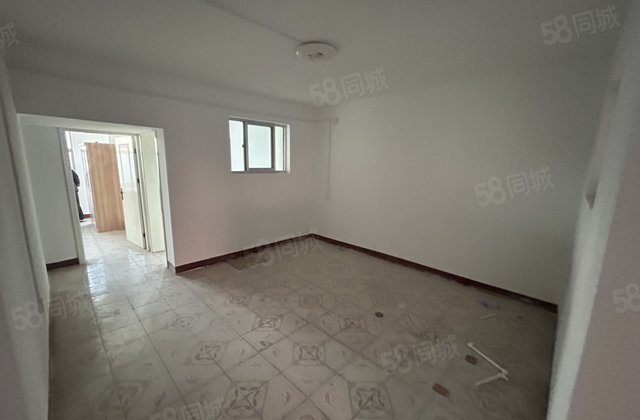 人民公园 三楼45万3室 带储免大税全天采光，育新街大润发