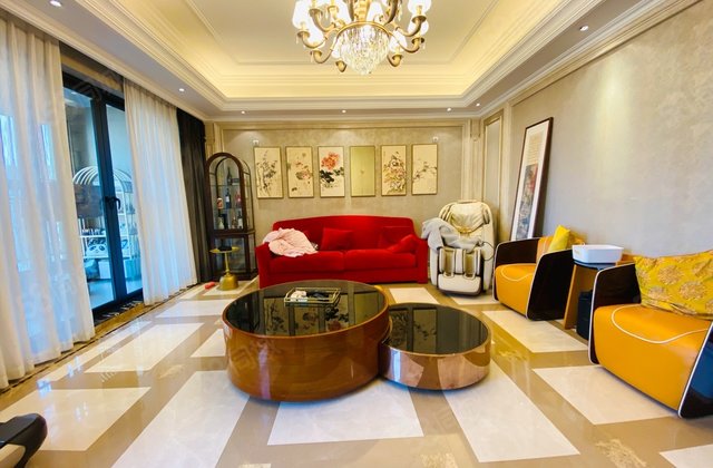 华润金悦湾4室3厅249.36㎡636万二手房图片