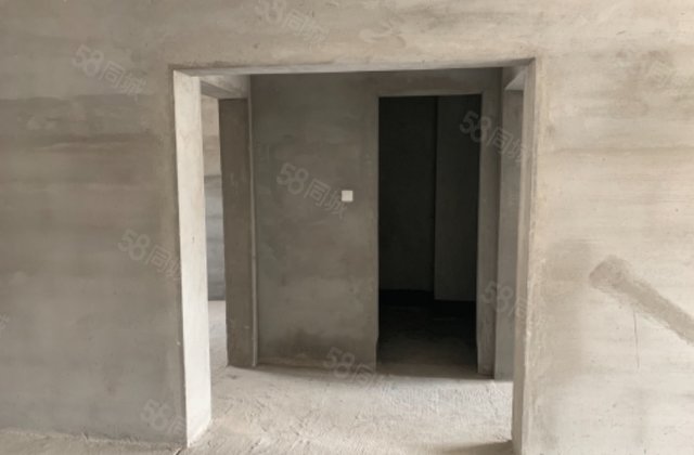 荣景大厦3室2厅121㎡94万二手房图片