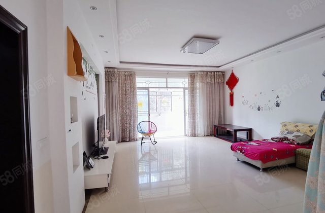 平塘县迎宾大道一段97号小区3室2厅165㎡39万二手房图片