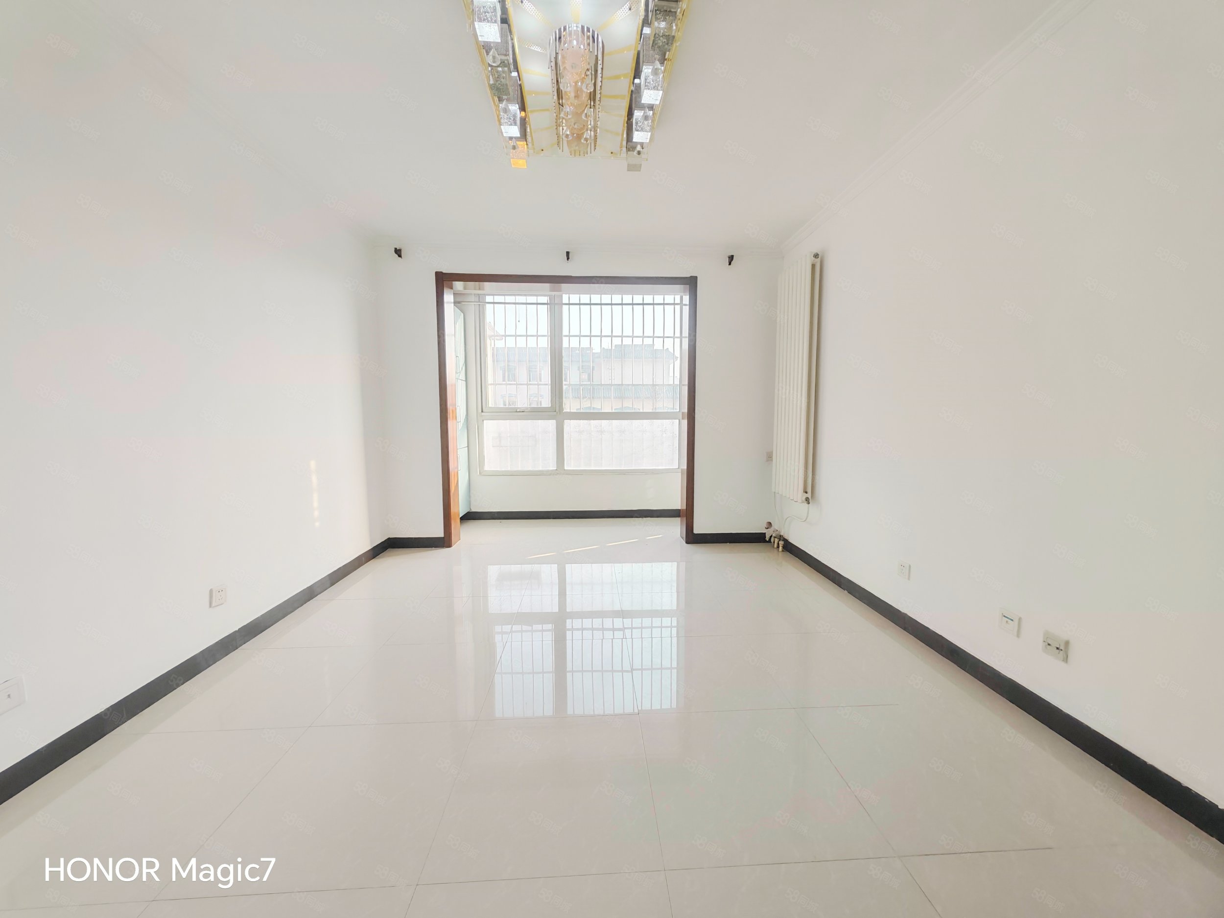 欣藝景園2室1廳1衛(wèi)88.81㎡南北390萬