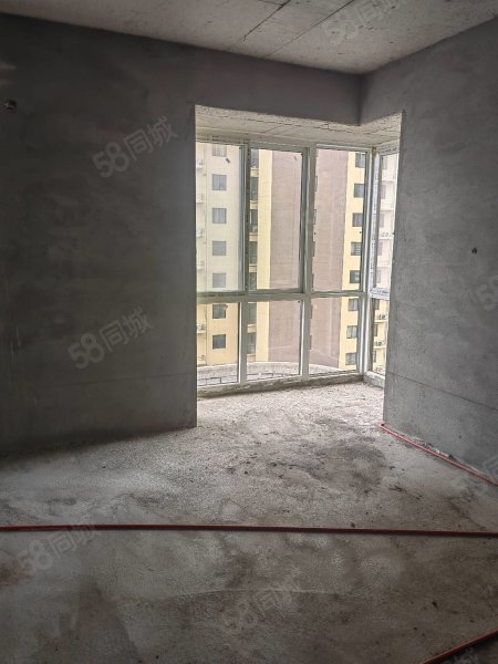 广源新都汇3室2厅1卫96㎡南北13.8万