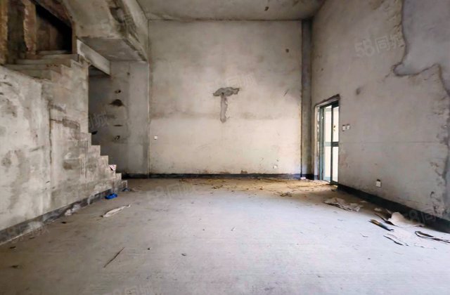 君临天下花园别墅5室3厅282㎡420万二手房图片