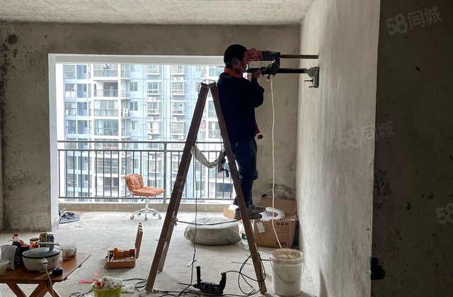 德馨苑小区3室1厅118.3㎡30万二手房图片