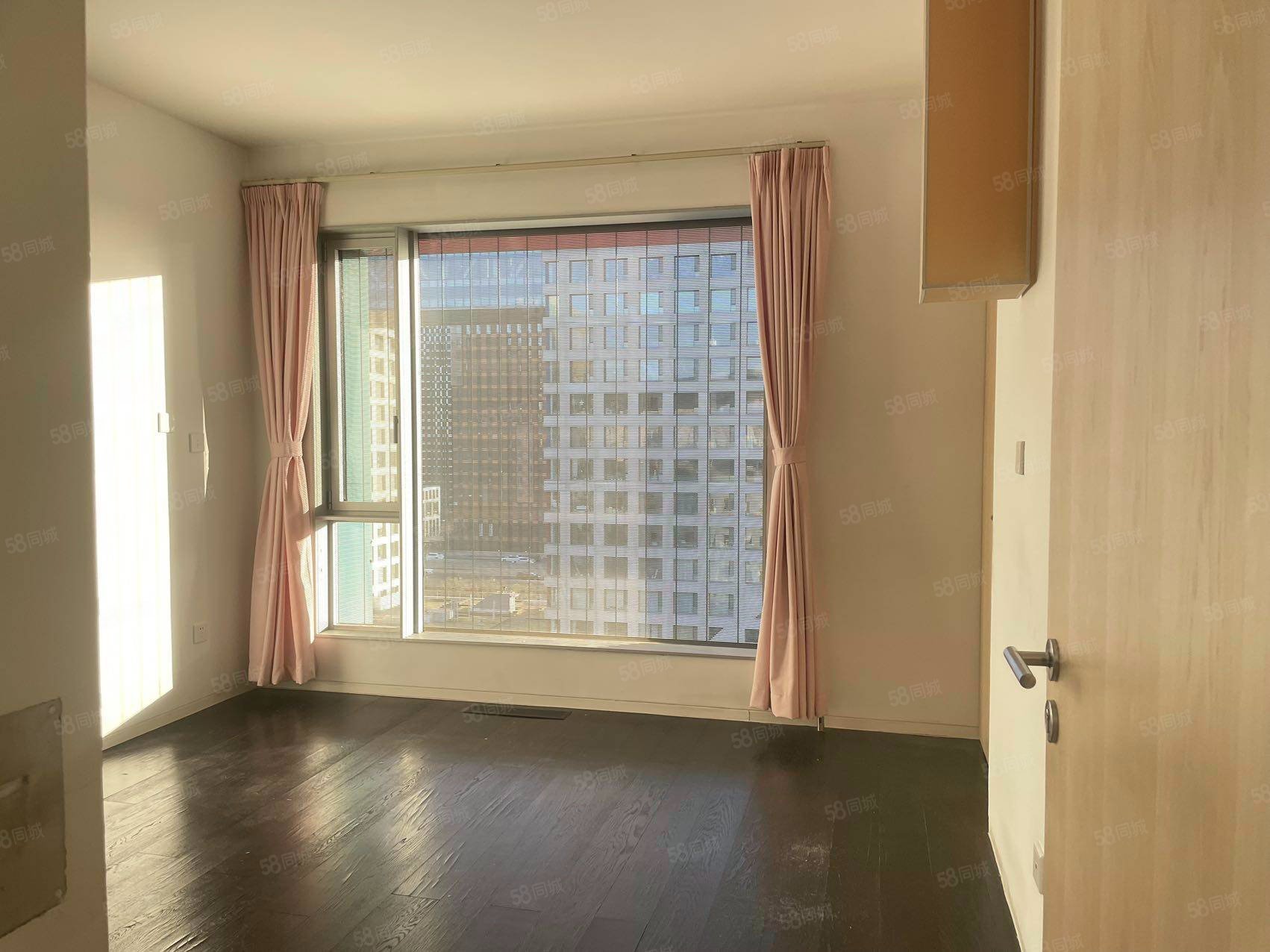 當(dāng)代MOMA1室1廳1衛(wèi)89㎡南1050萬