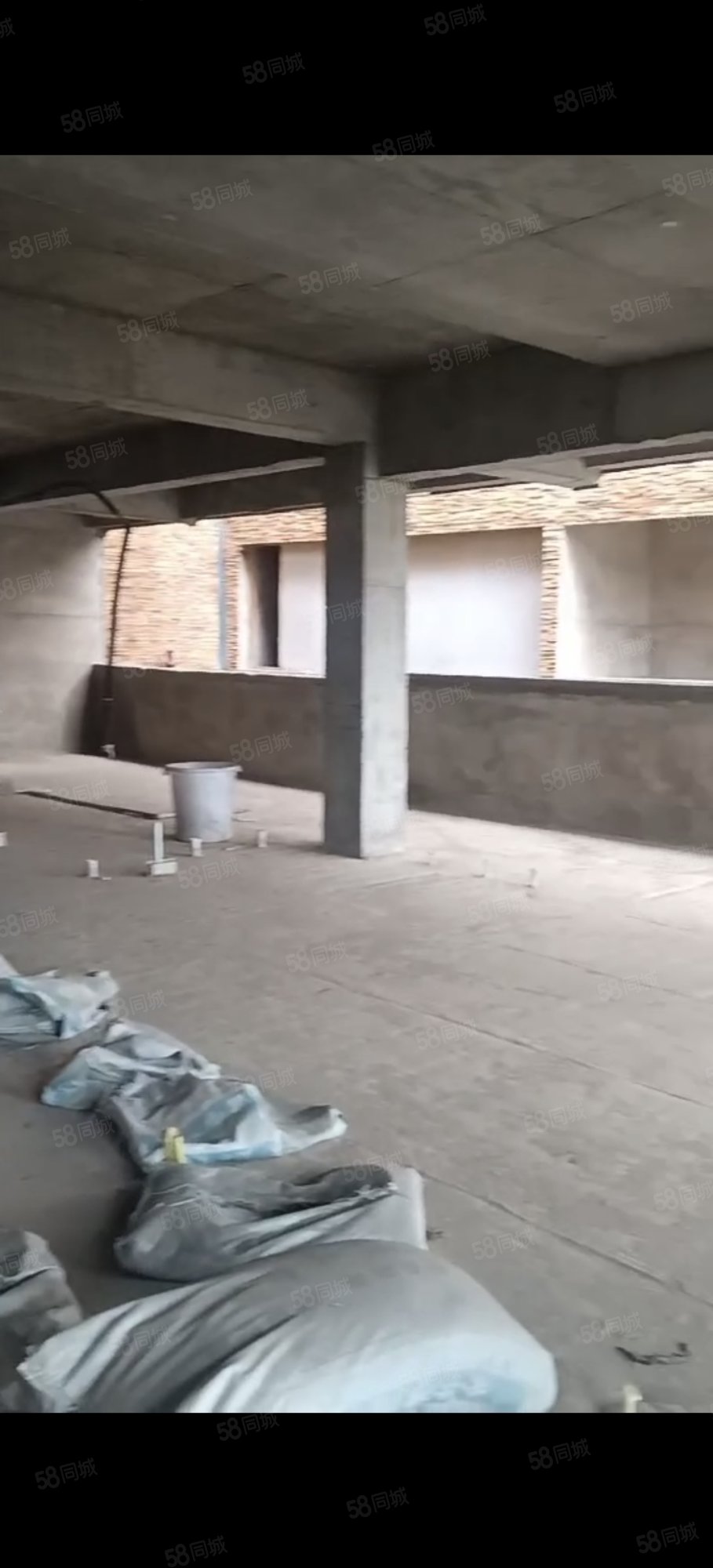 太古奥特莱斯小镇5室5厅5卫90.04㎡东88万