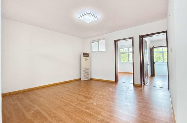 五交化家属院(东昌东路) 满二 小三房 车位充足 产权清晰