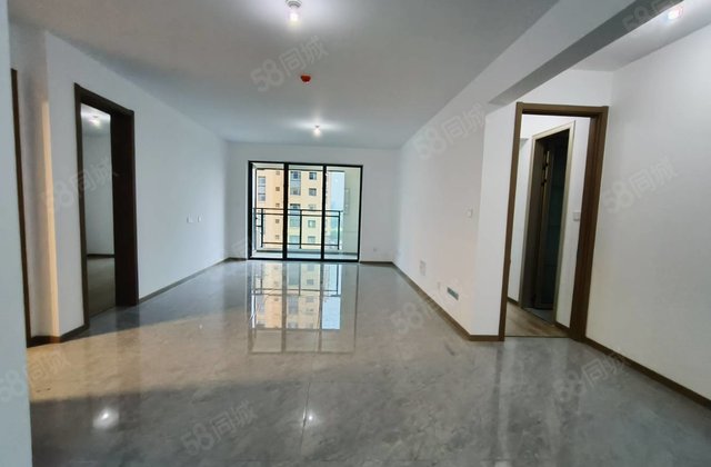 急售，送车位储，17层小高，城市领秀，刚刚交房