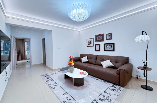 新一中东昌湖周边小三室 次新小区 精装好房 南北通透 带电梯