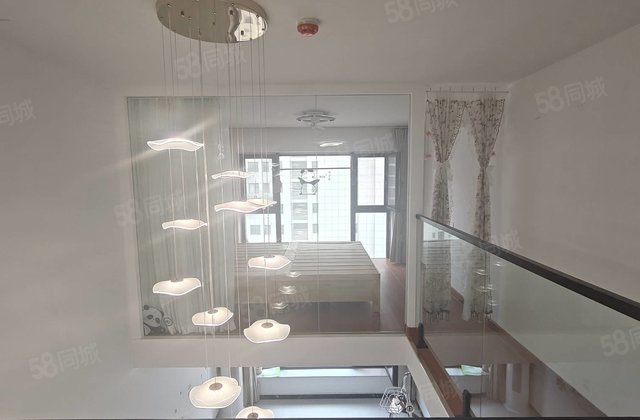 房时代美境！莲湖新城！莲湖湾精装两室！上下复试！可按揭！