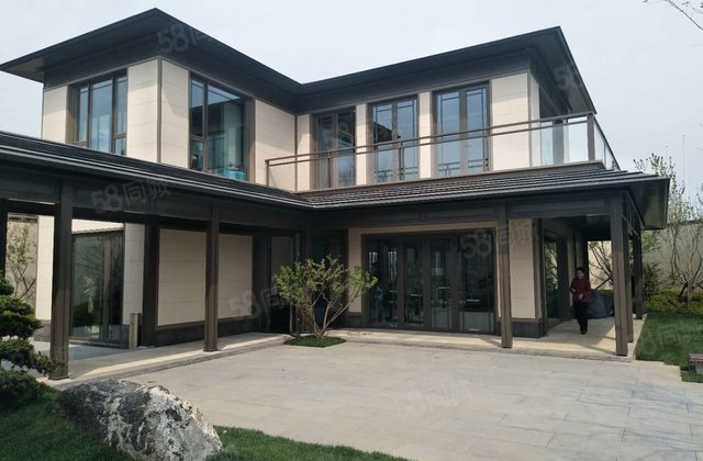 融创御西湖 独栋观湖别墅 有花园 有赠送