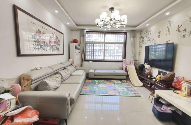 万达东邻 桐凤家园A区136平 多层3楼 三室朝阳 地暖房