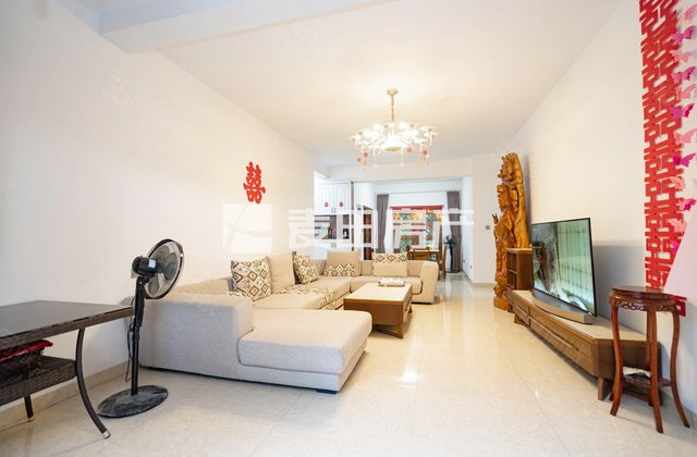 世茂湖滨首府(D区)4室2厅168.33㎡668万二手房图片